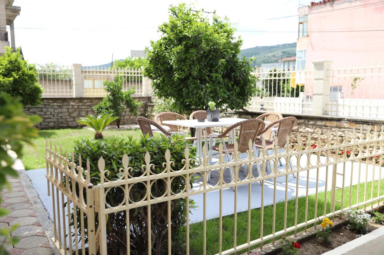 Hotel Vila Maledhi بيرات المظهر الخارجي الصورة