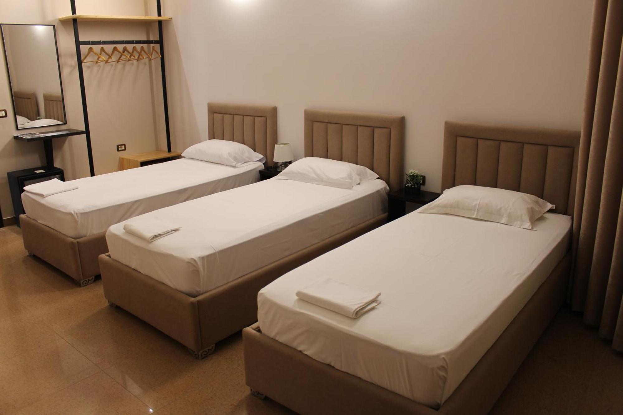Hotel Vila Maledhi بيرات المظهر الخارجي الصورة